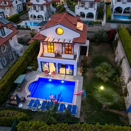 Lorenzo- 4 Bedroom In Hisaronu Villa