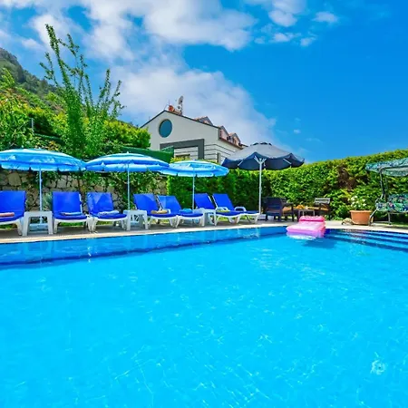 Villa Lorenzo- 4 Bedroom In Hisaronu *