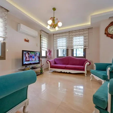 ヴィラ Lorenzo- 4 Bedroom In Hisaronu *