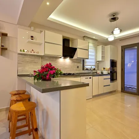 Lorenzo- 4 Bedroom In Hisaronu Fethiye